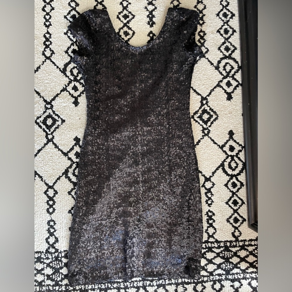 Backstage Sequin Bodycon Dress - Picture 3 of 5